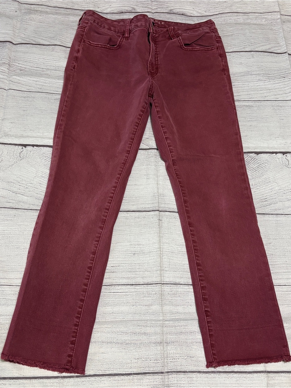 American Eagle Jegging Crop Pants Womens Size 12 Maroon Burgundy Raw Hem Stretch